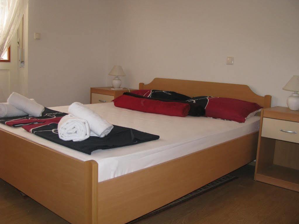 Guesthouse Villa Cvita & Slavko Trogir Zewnętrze zdjęcie